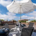 Beautiful 3 Bedroom By Tenerife Ltd 阿德耶